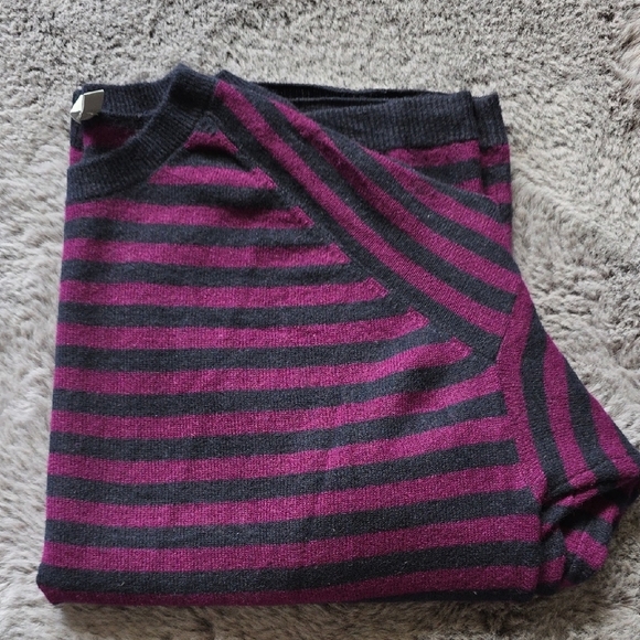 Vince Sweaters - Vince Cashmere Purple and Purple Black Crewneck Sweater with Stripes Size M